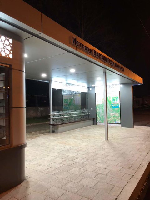 Освещение остановок общественного транспорта в Таджикистане